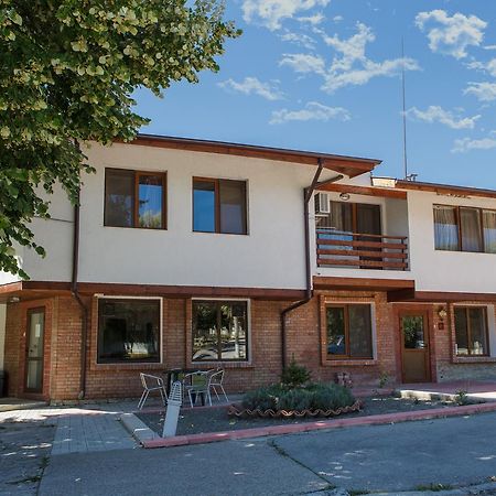 Family Hotel Kipra Exterior foto